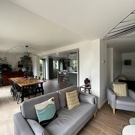 Belle Maison Proche Centre Et Hébergement de vacances Fouesnant